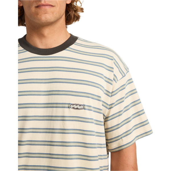 2025 Billabong Männer Baxter Crew Neck T-Shirt EBYKT00111 - Sand